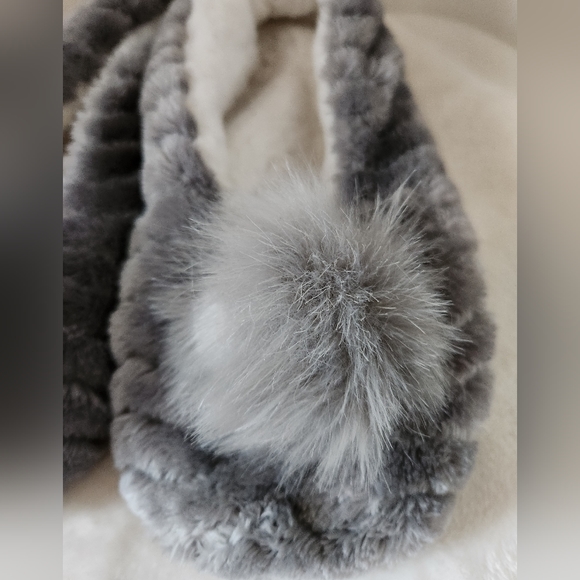 🪷5/$25 Pom Pom Ballerina Slippers Gray White S/M Like New - Picture 5 of 11